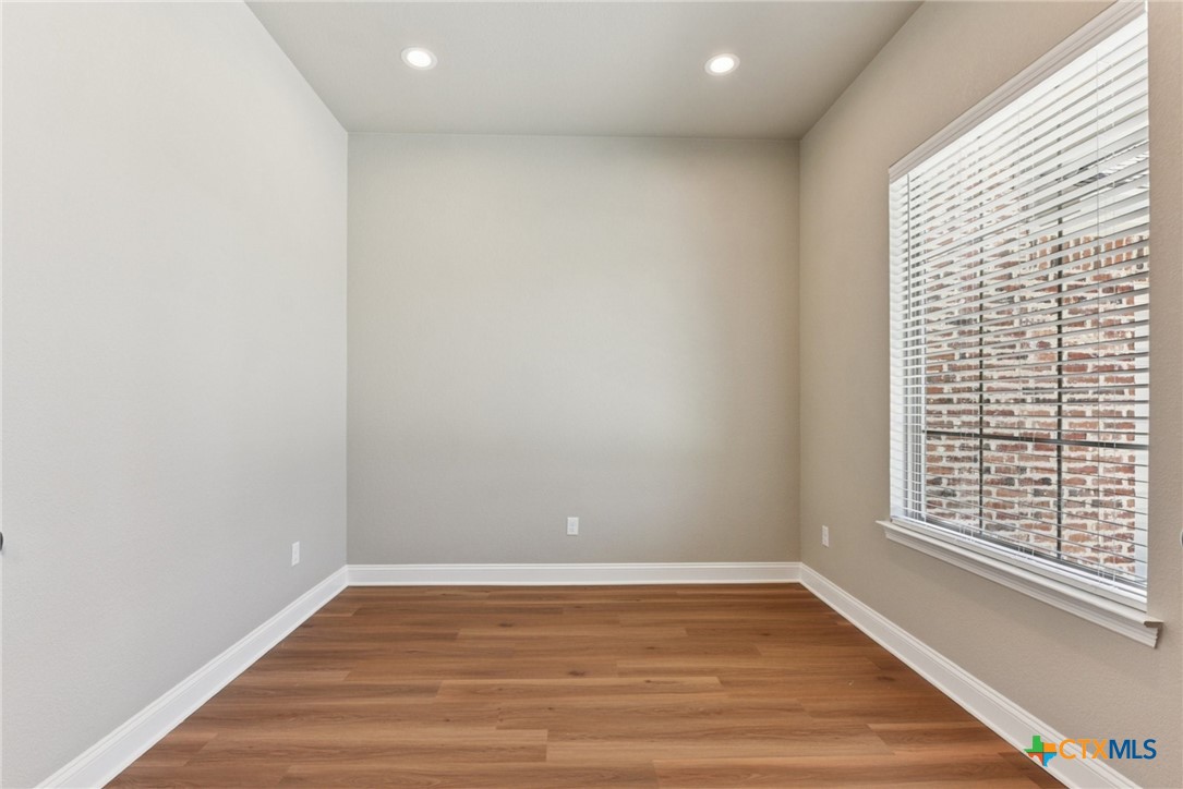 1212 Shirley Faye Lane Property Photo 6