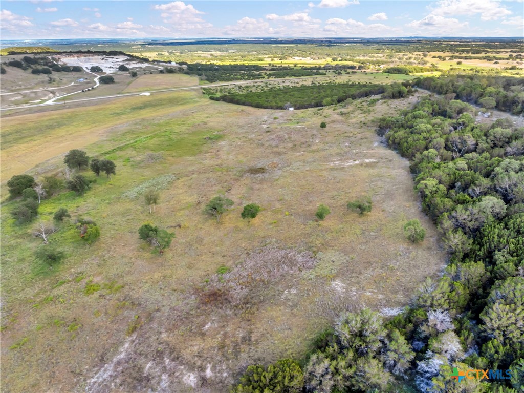 6902 Fm-1690 Property Photo 8