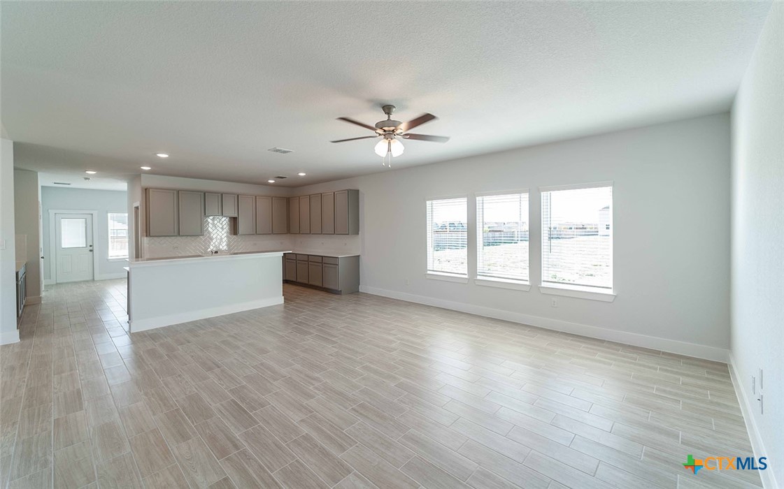 513 Lina Way Property Photo 3