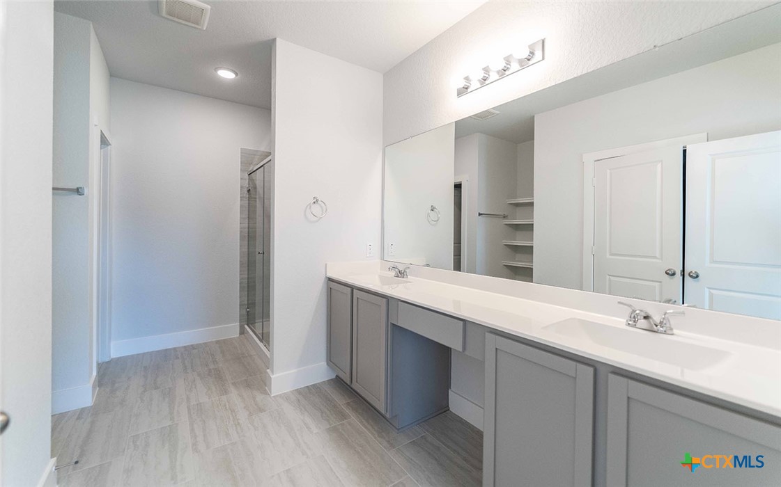 513 Lina Way Property Photo 11