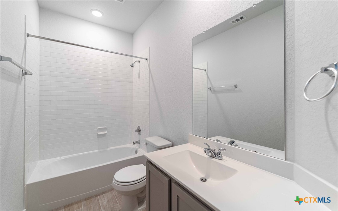 513 Lina Way Property Photo 13