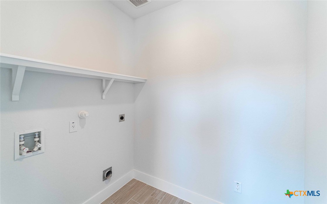 513 Lina Way Property Photo 15