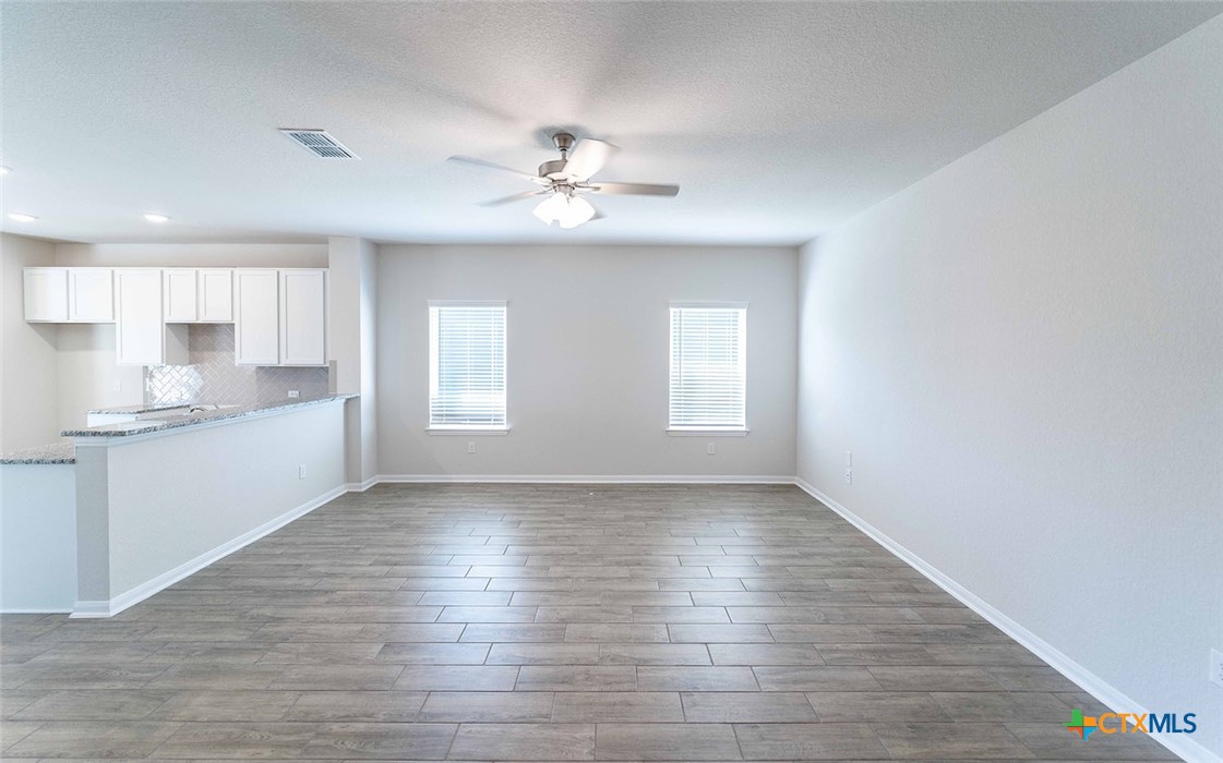 413 Lina Way Property Photo 3