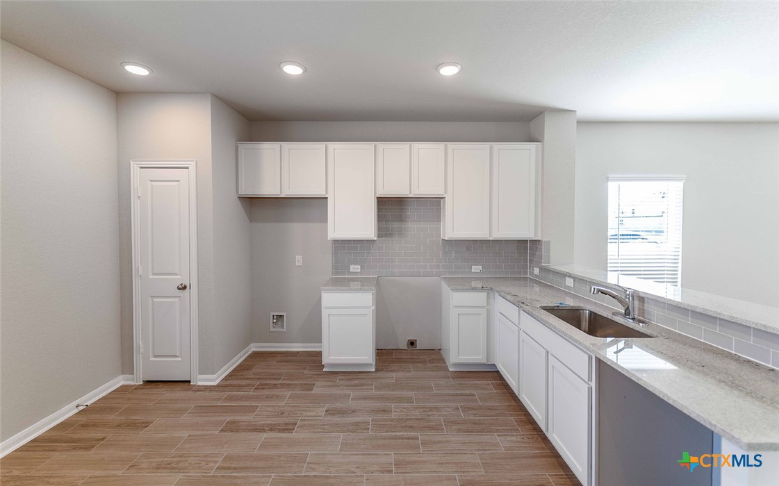 1208 Marvin Grove Property Photo 5