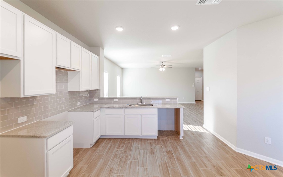 1208 Marvin Grove Property Photo 6