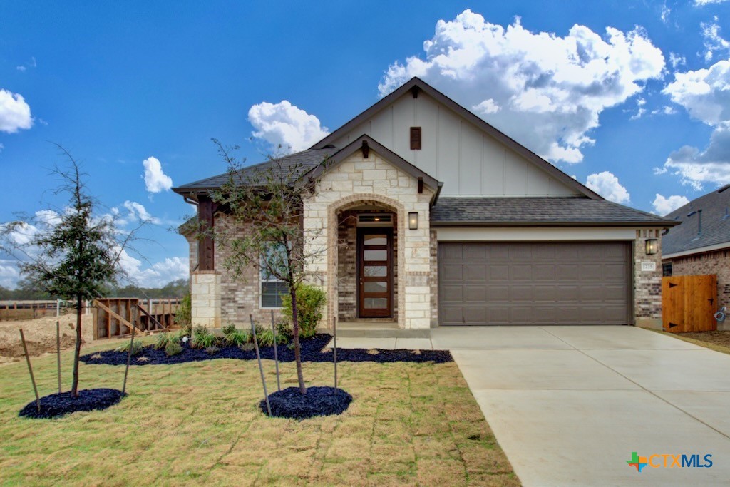 1735 Heritage Maples Property Photo 1