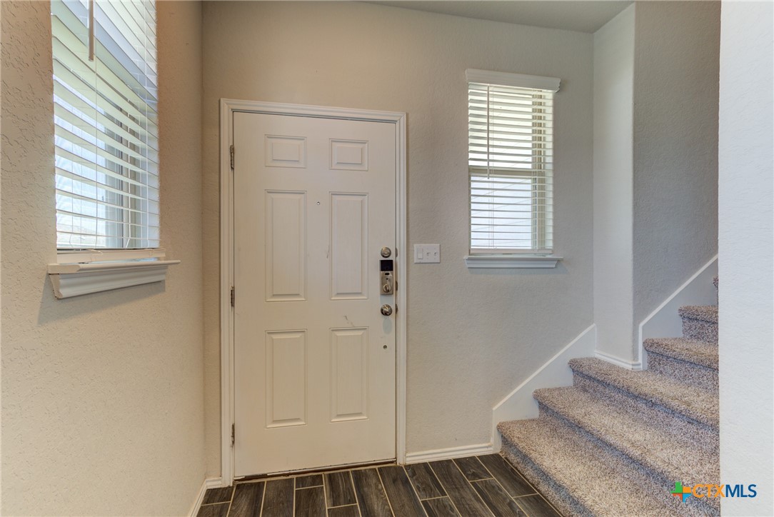2420 Dielman Drive Property Photo 5