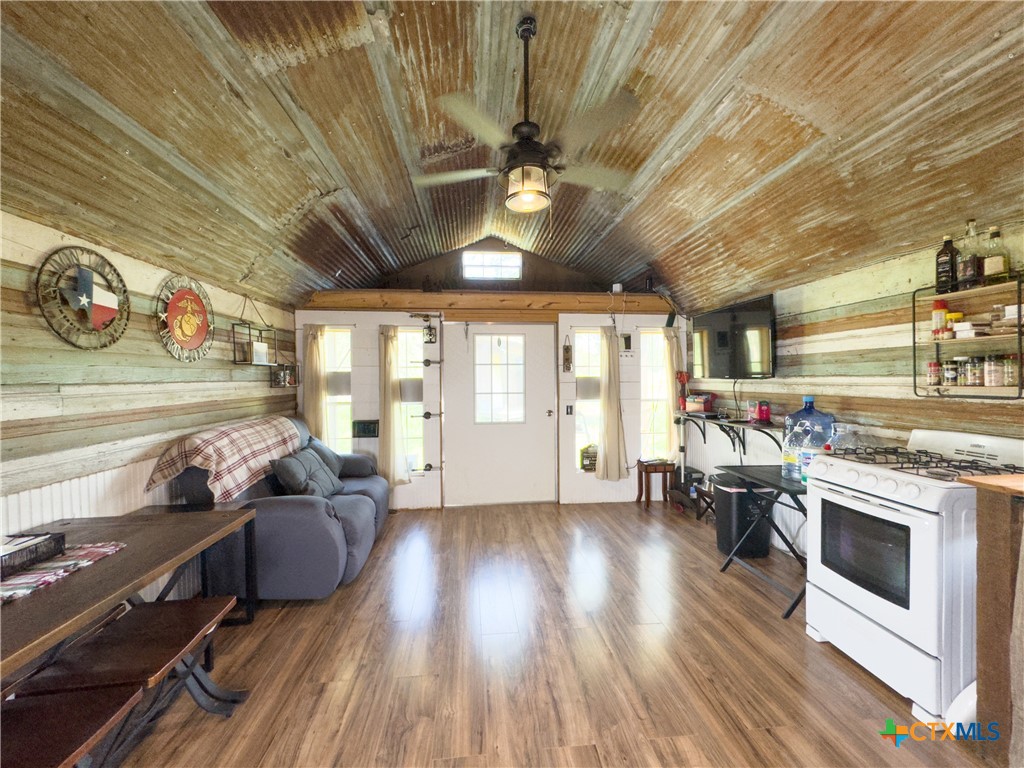 394 Turkey Hollow Road Property Photo 2