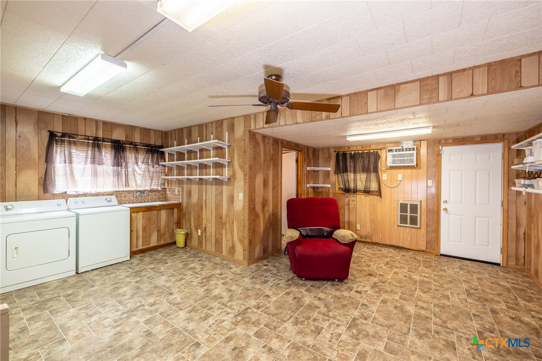1125 Saint Peter Street Property Photo 20