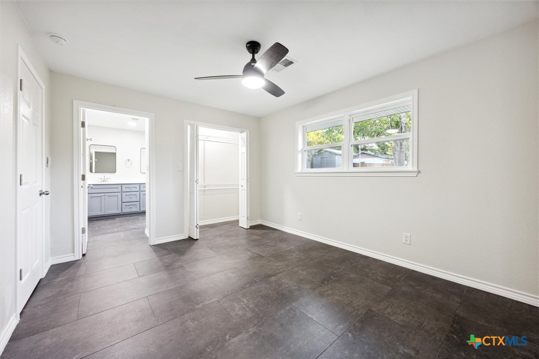 1305 W 1st Street Property Photo 13