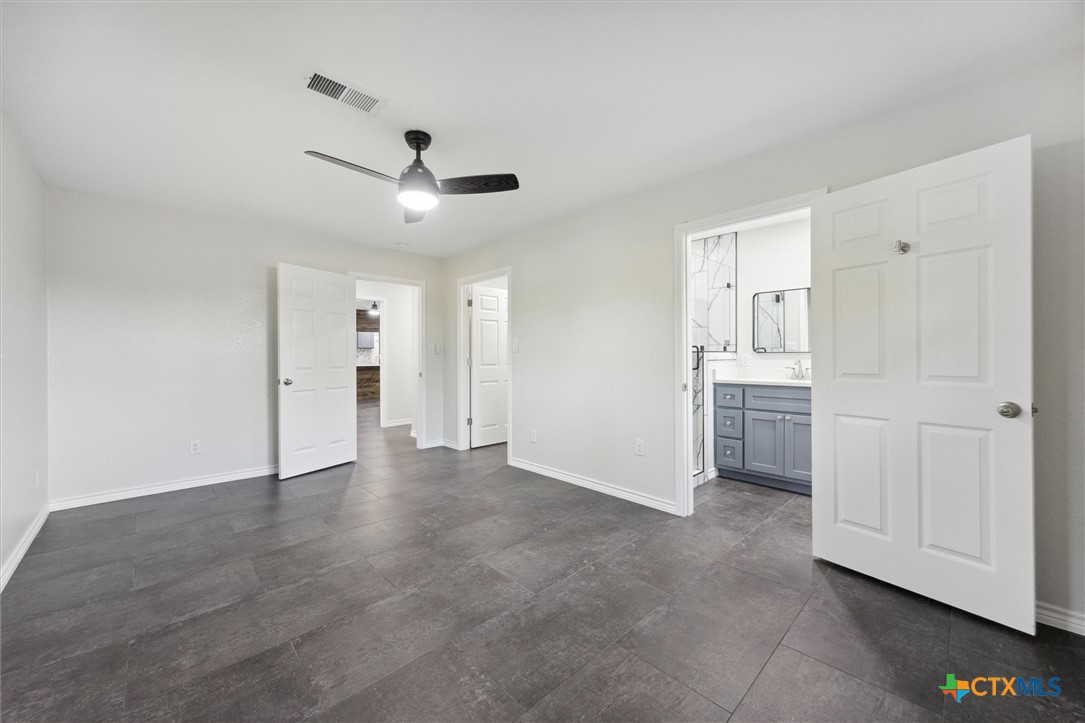 1305 W 1st Street Property Photo 18