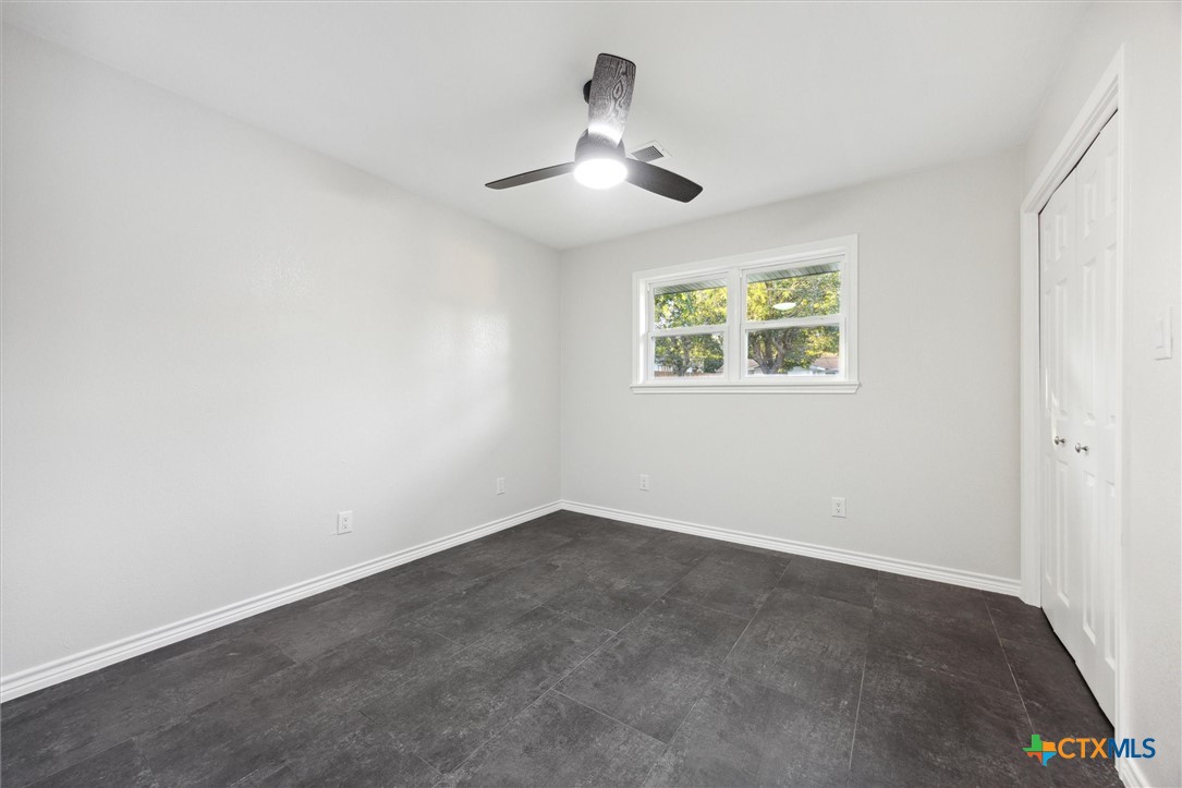 1305 W 1st Street Property Photo 24