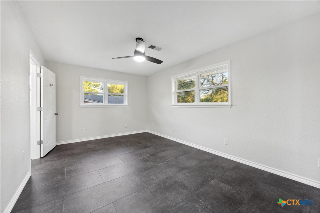 1305 W 1st Street Property Photo 26