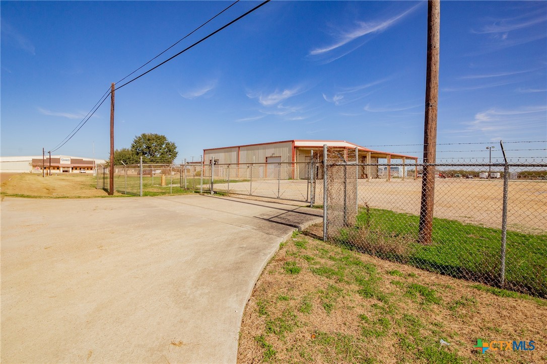 8331 Lone Tree Road Property Photo 17