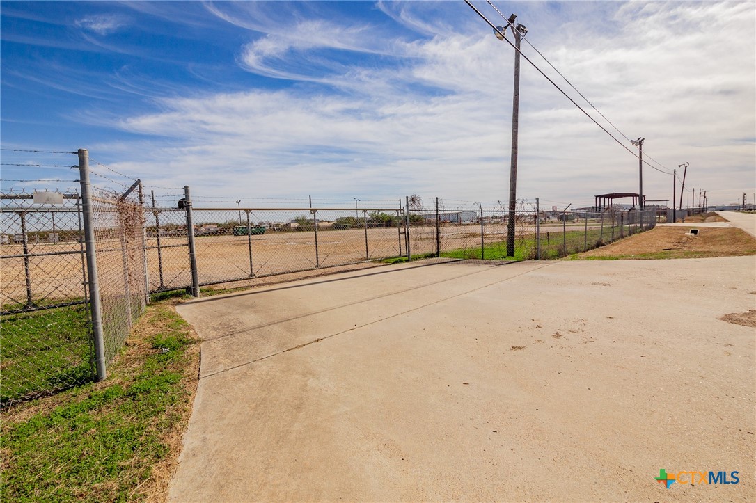 8331 Lone Tree Road Property Photo 18