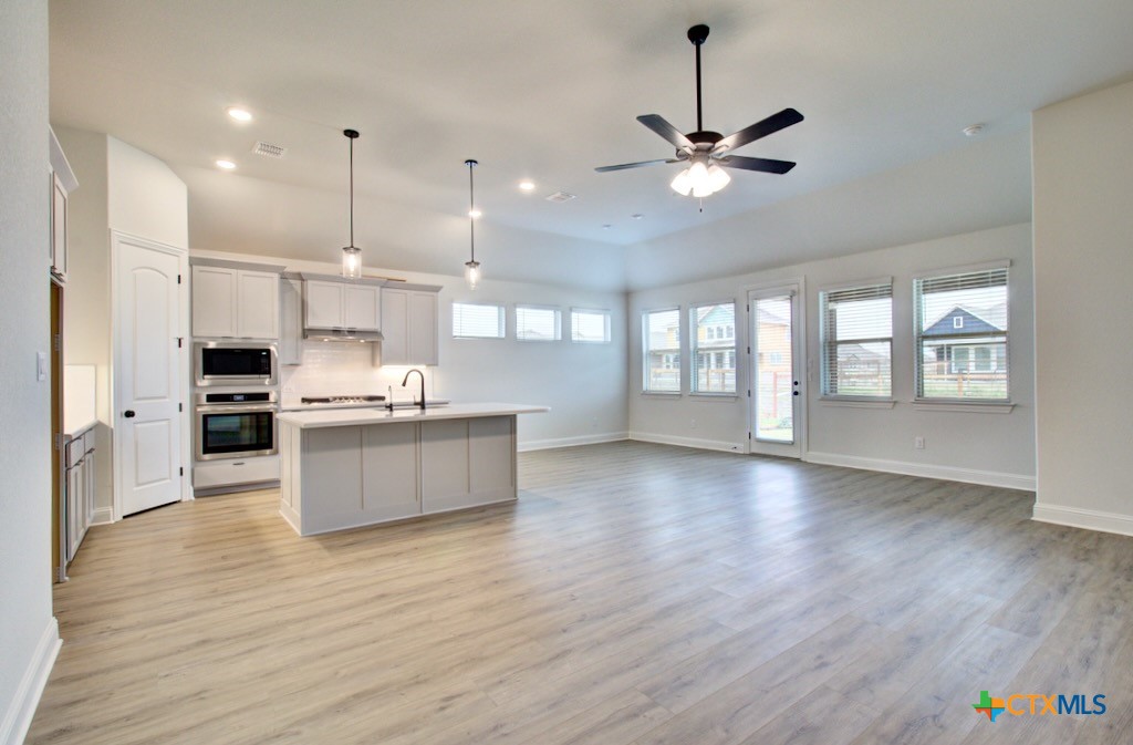 12225 Moon Pool Property Photo 6