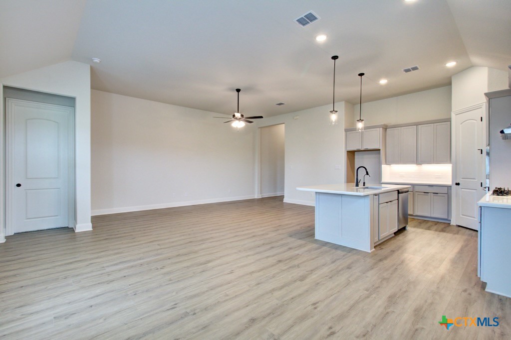 12225 Moon Pool Property Photo 7
