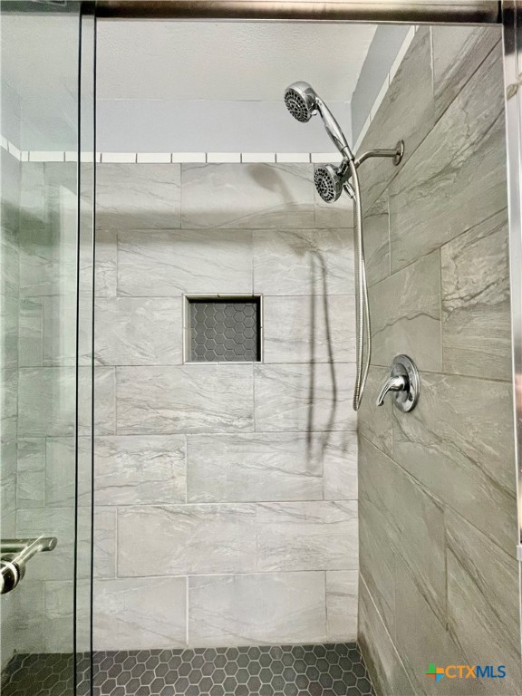 409 Versailles Street Property Photo 13