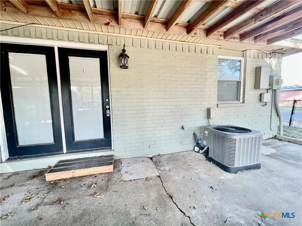 409 Versailles Street Property Photo 18