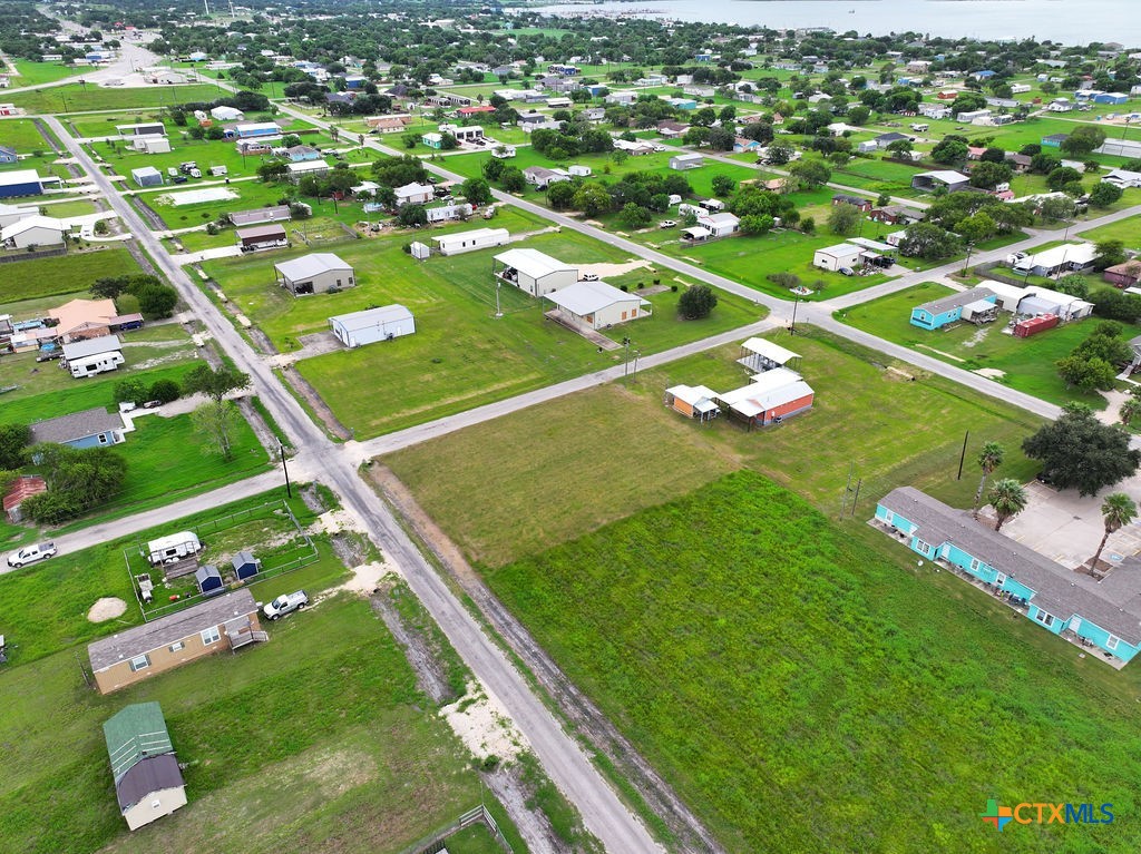 1301 & 1303 Bill Tindall Avenue Property Photo 4