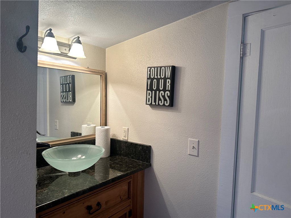195 E Coll Street Property Photo 17