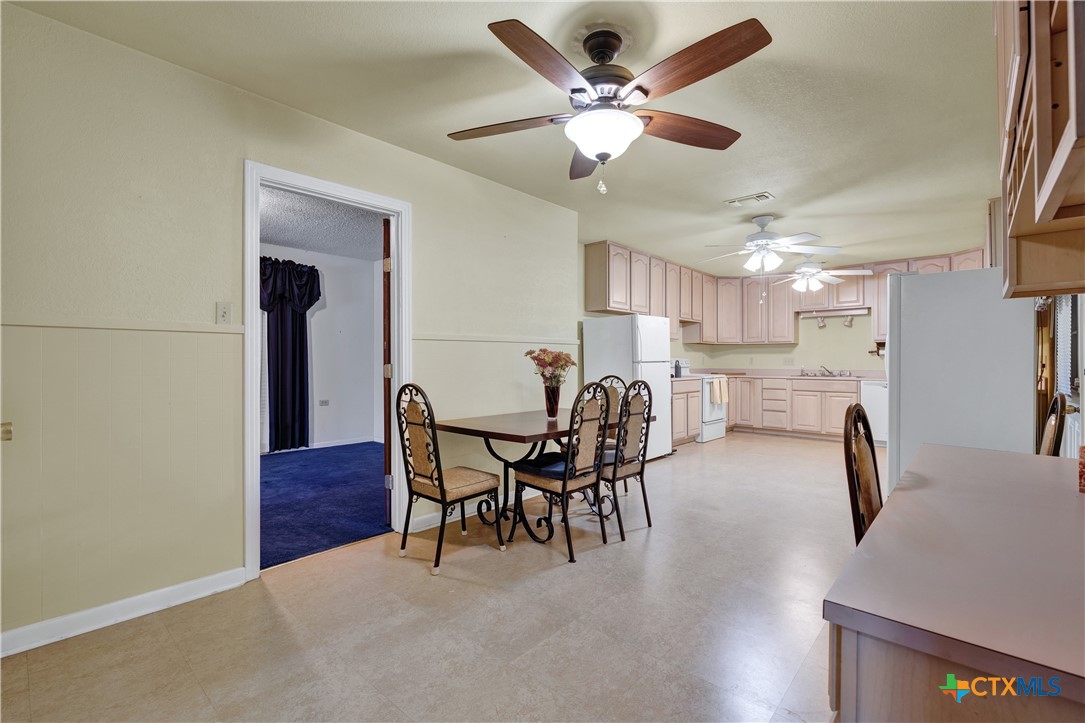 800 N Bishop Street Property Photo 15