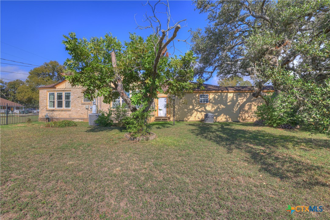 800 N Bishop Street Property Photo 35