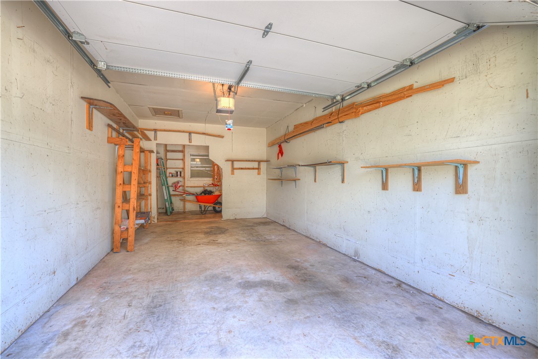 800 N Bishop Street Property Photo 42
