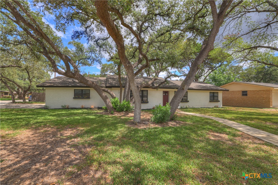 1 Mission Drive Property Photo 4