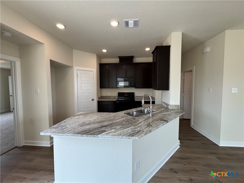2012 Meridian Loop Property Photo 3