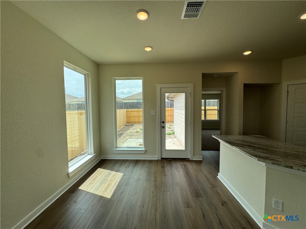 2012 Meridian Loop Property Photo 6