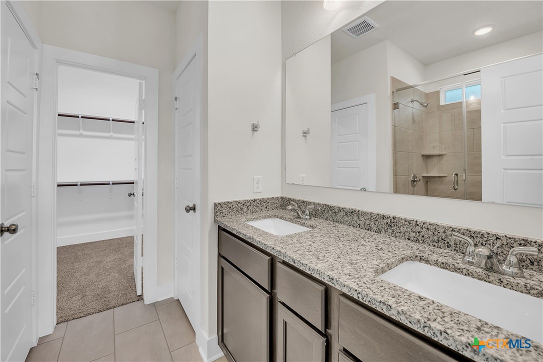 715 Seven Springs Drive Property Photo 12
