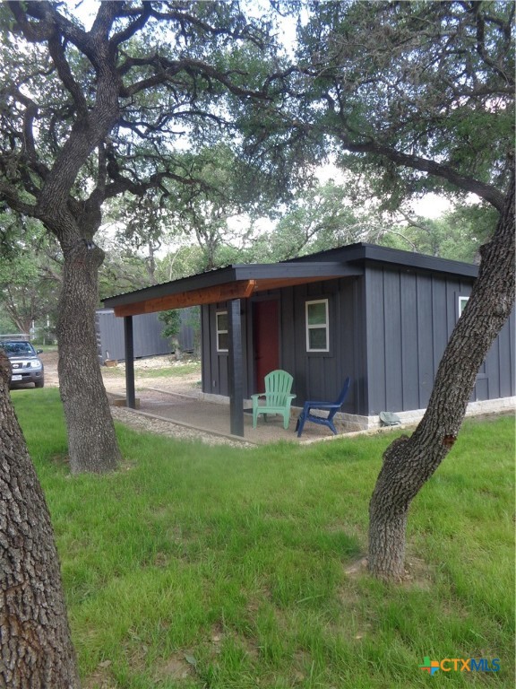 1009 Edgewater Falls Property Photo 7