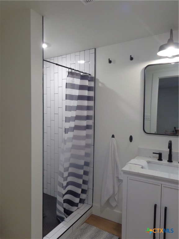 1009 Edgewater Falls Property Photo 20