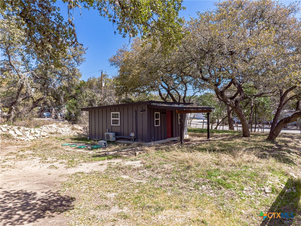 1009 Edgewater Falls Property Photo 23