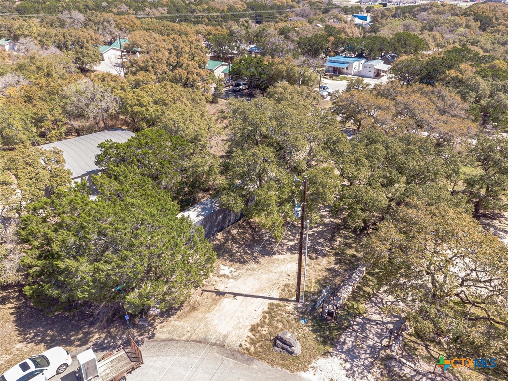 1009 Edgewater Falls Property Photo 24