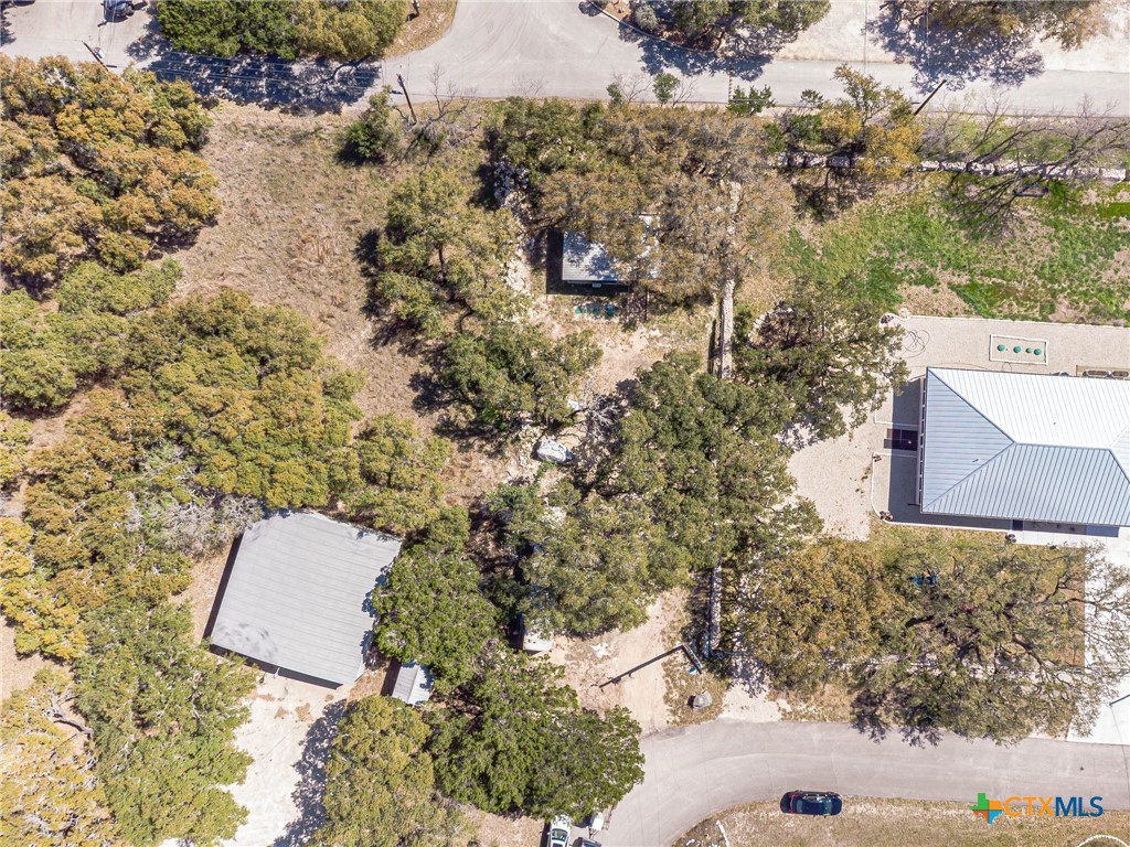 1009 Edgewater Falls Property Photo 25