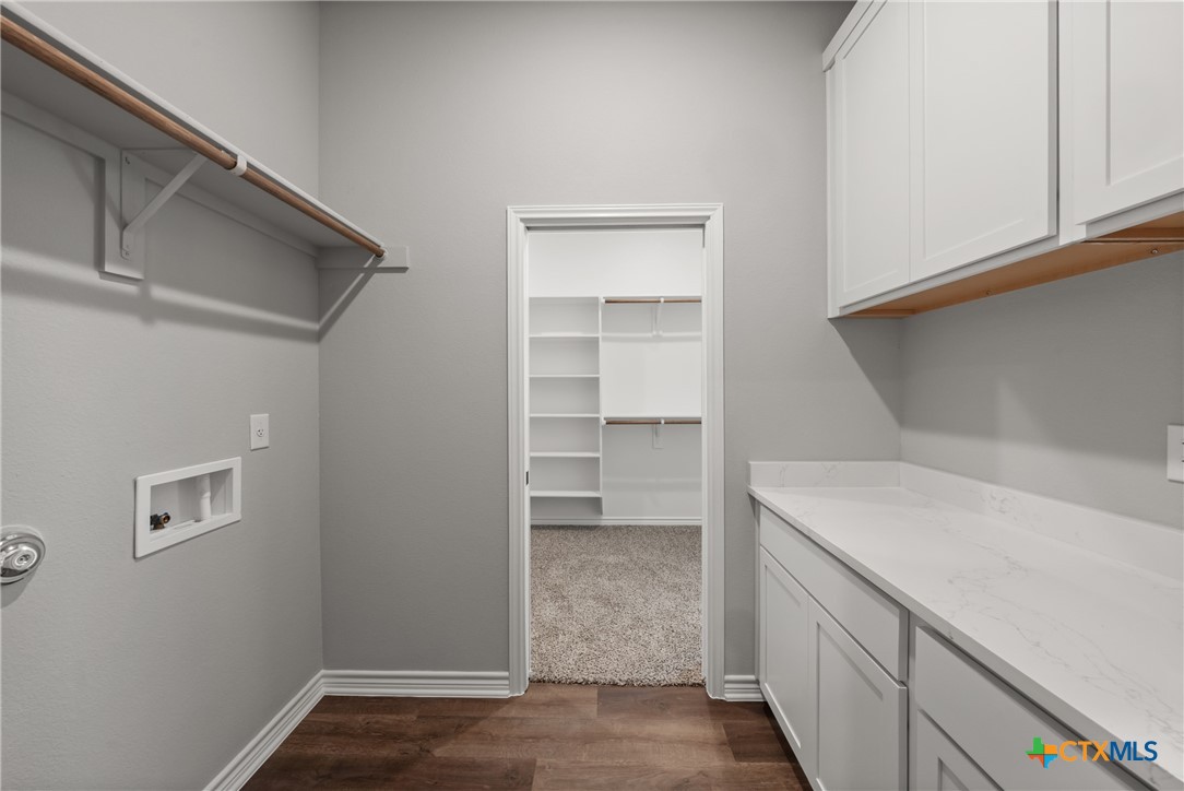 7903 Autumnwood Lane Property Photo 12