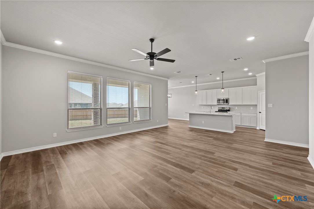 7903 Autumnwood Lane Property Photo 17