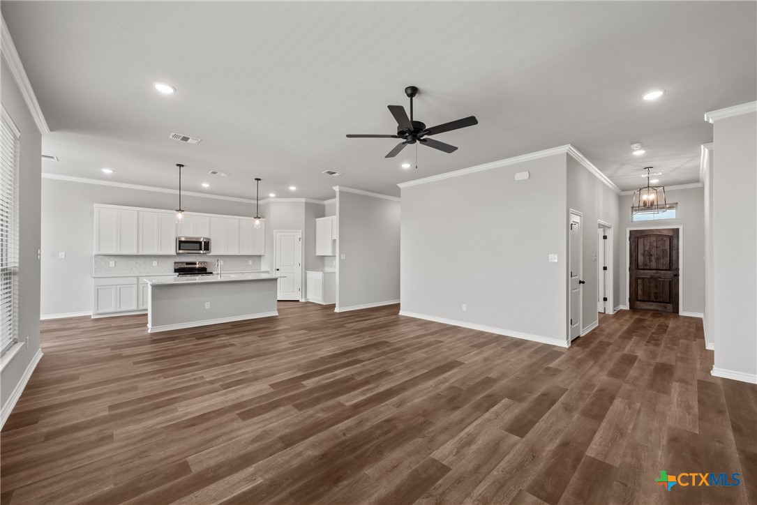 7903 Autumnwood Lane Property Photo 18