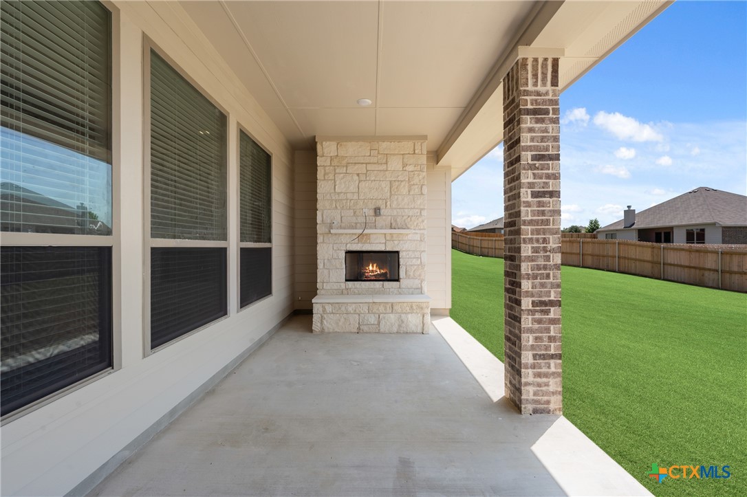 7903 Autumnwood Lane Property Photo 33