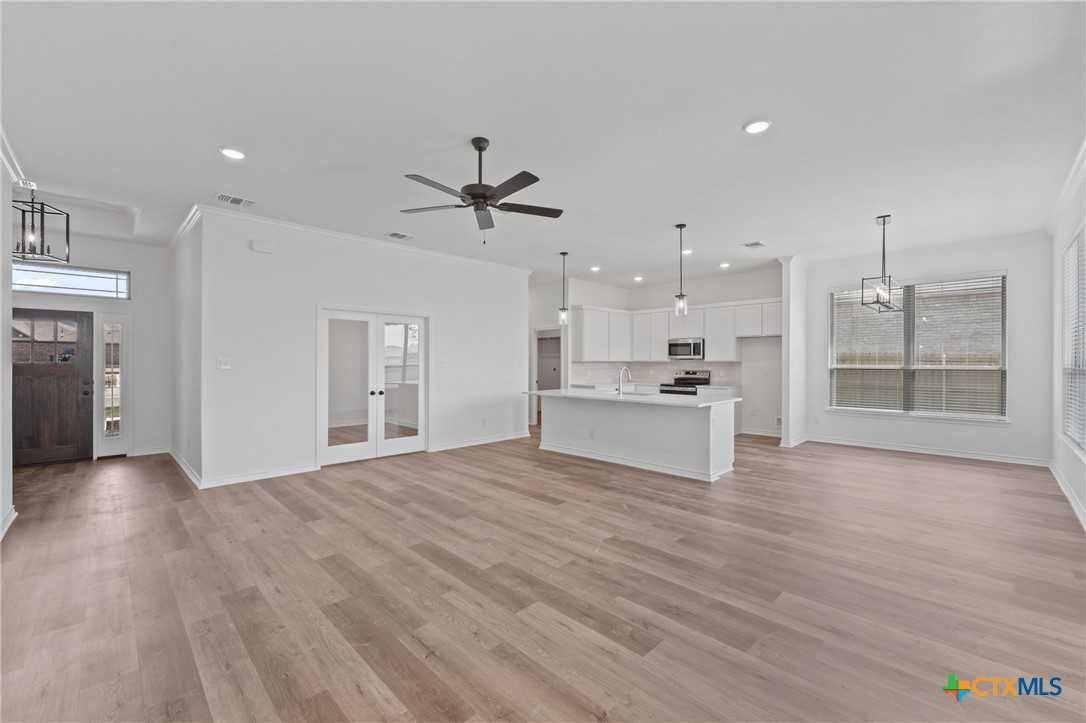 7915 Autumnwood Lane Property Photo 11