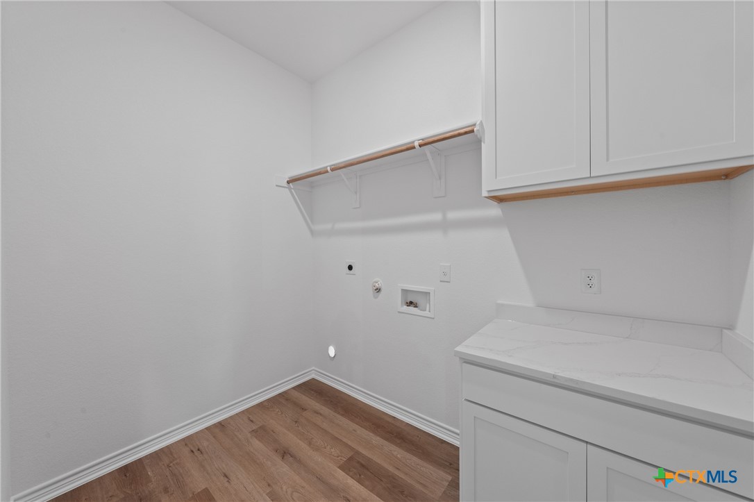 7915 Autumnwood Lane Property Photo 21