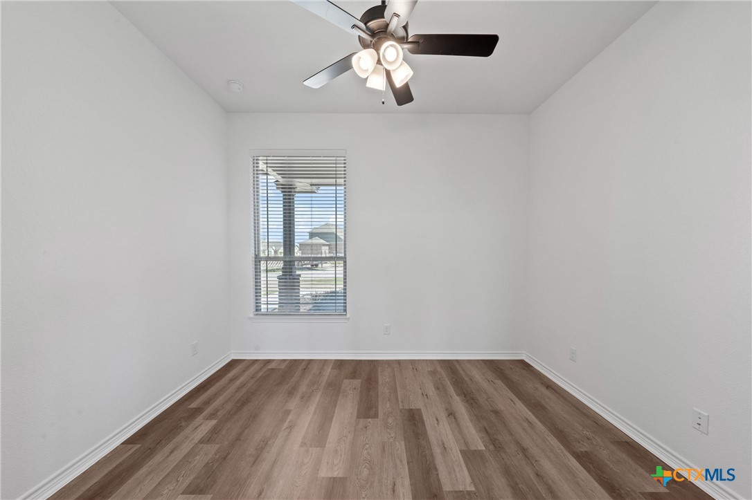 7915 Autumnwood Lane Property Photo 22