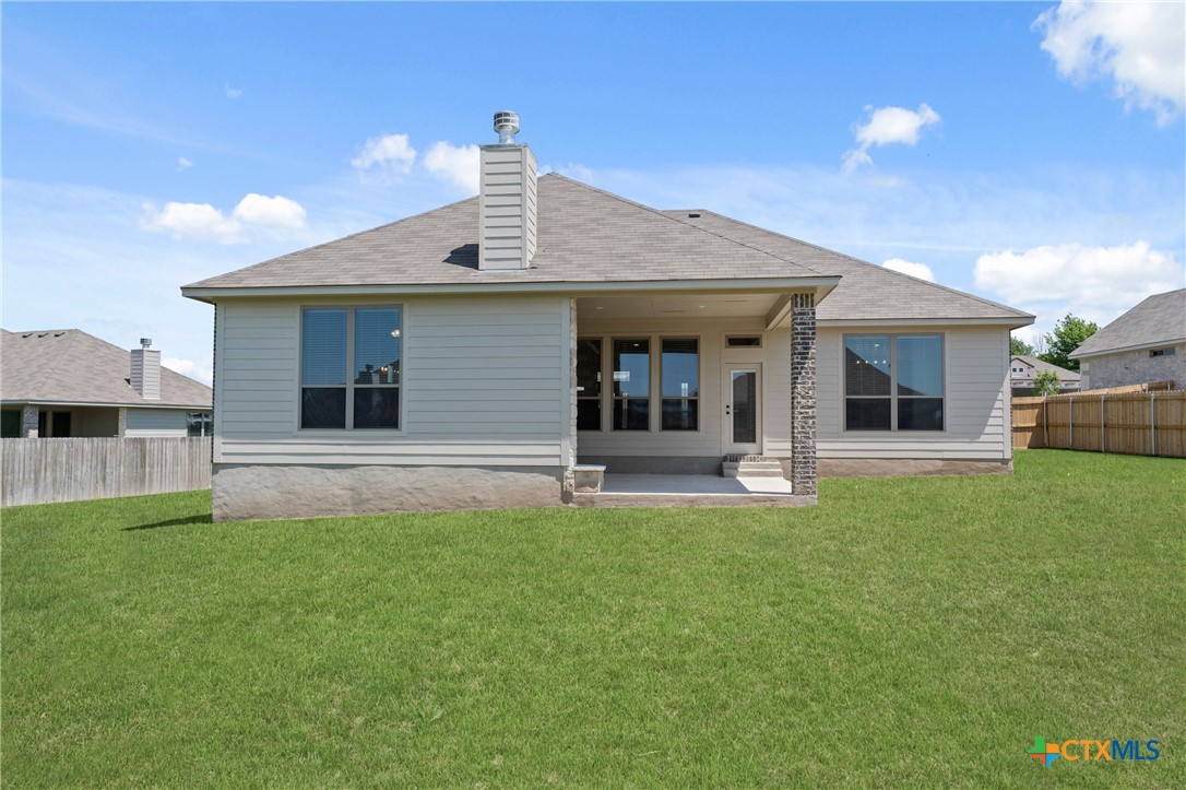 7915 Autumnwood Lane Property Photo 32