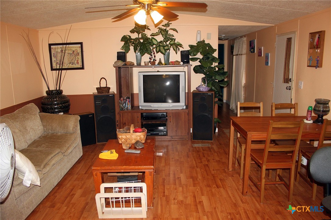 720 Green Acre Drive Property Photo 4