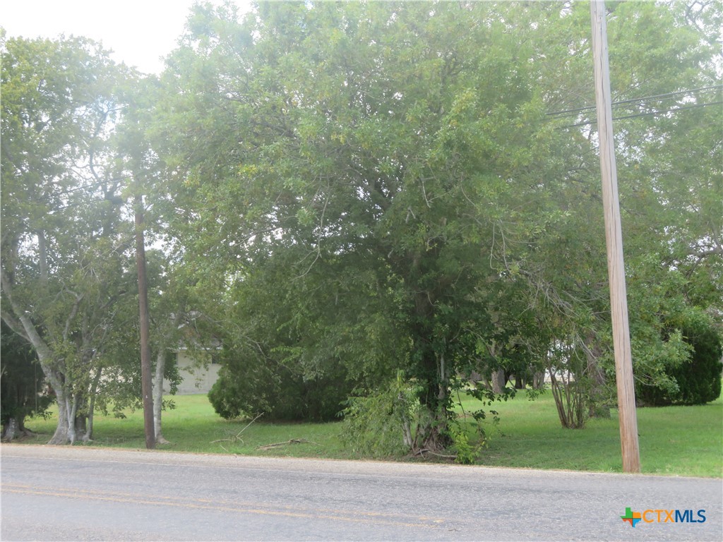 712 E Main Property Photo 3
