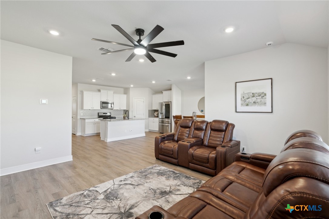 1428 Redwood Creek Property Photo 11