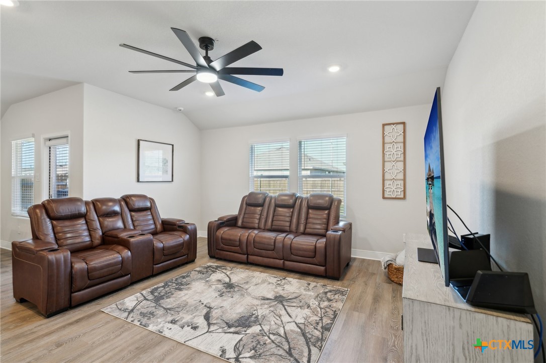 1428 Redwood Creek Property Photo 12