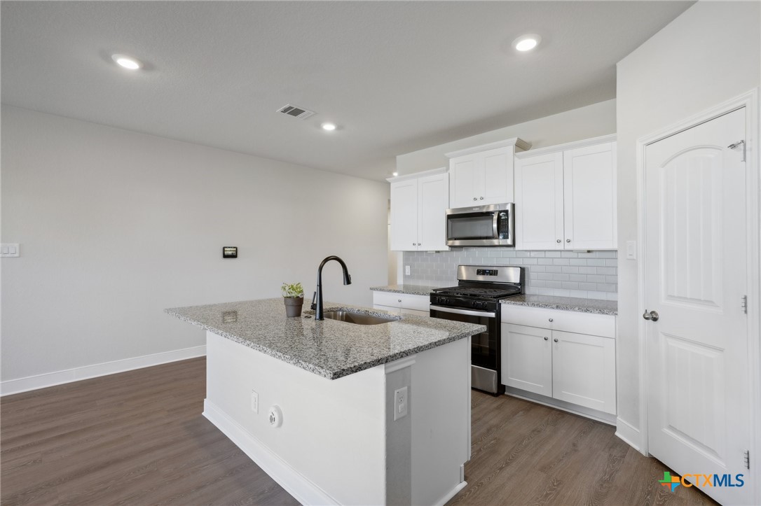1428 Redwood Creek Property Photo 17